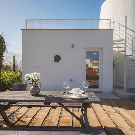 Villa Windsoul. Exclusive Windmill Atouguia da Baleia